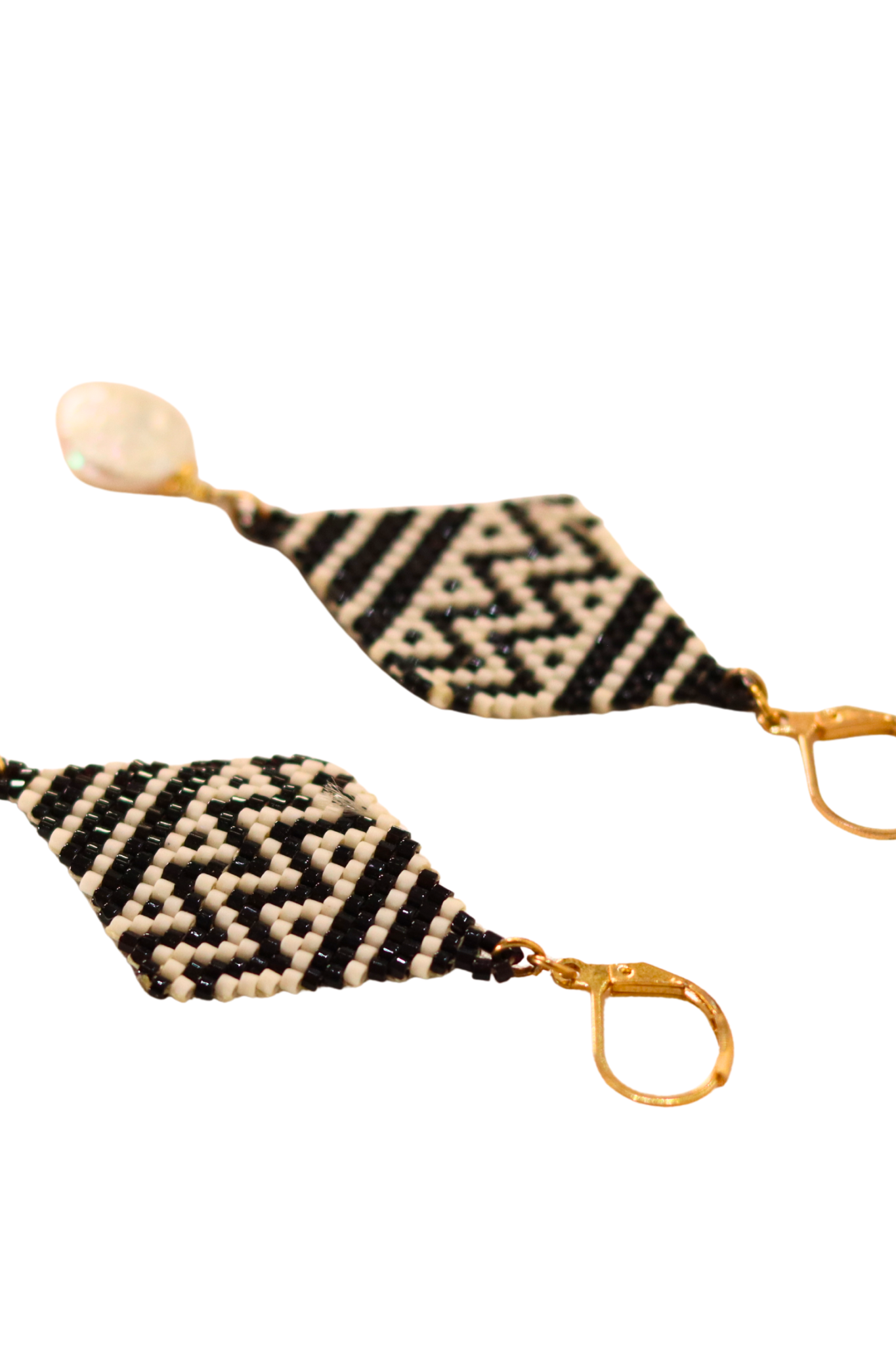 Aretes Rombos Blanco y Negro