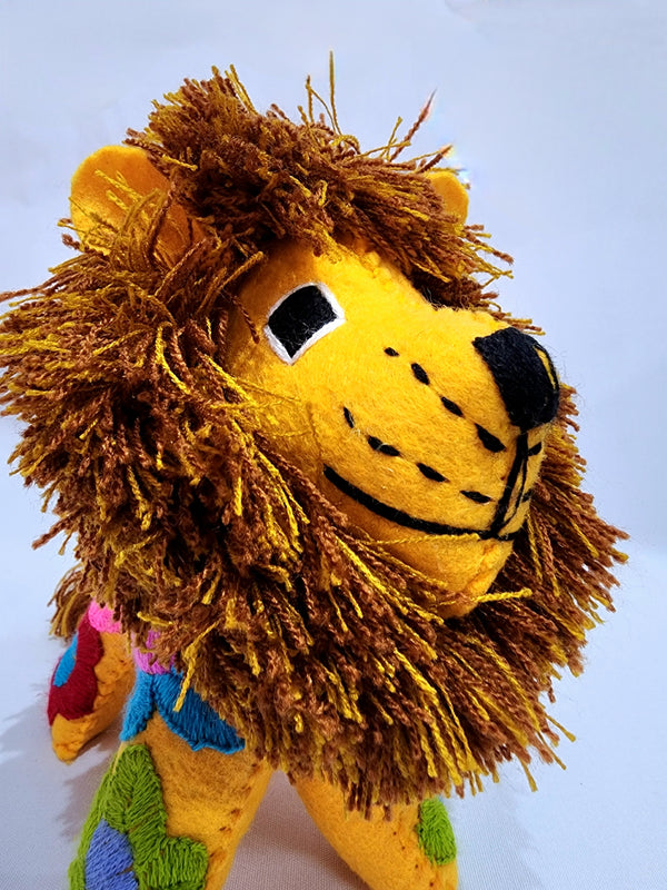 León Amarillo bordado