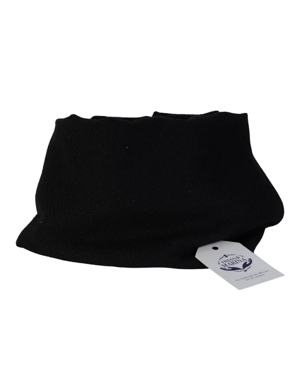 Cuello Negro con Gris
