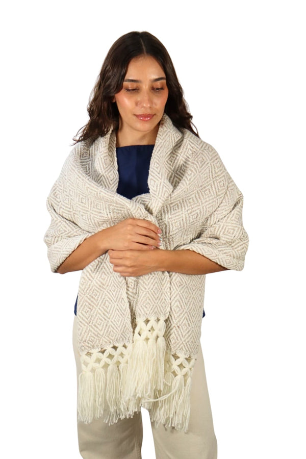 Chal Beige con Blanco