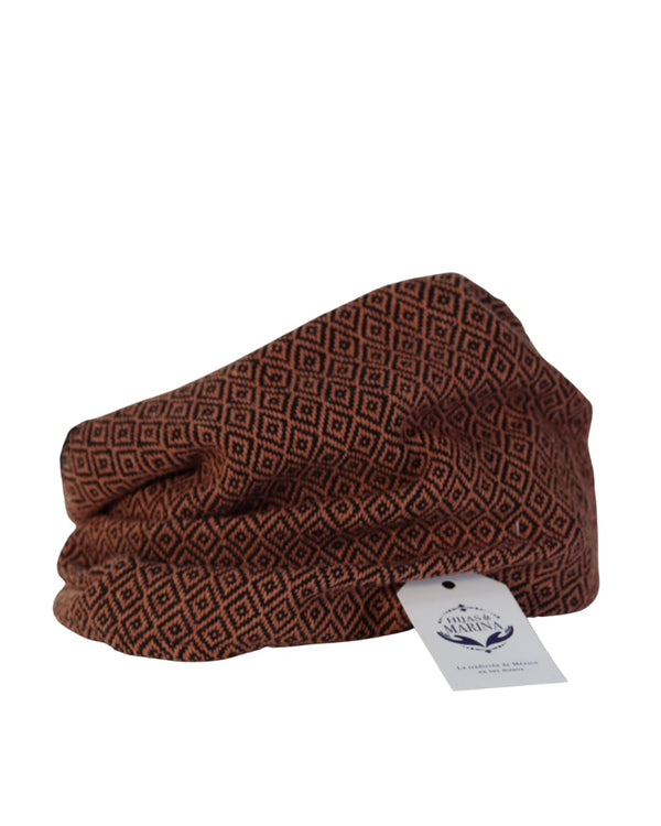 Cuello Negro con Café